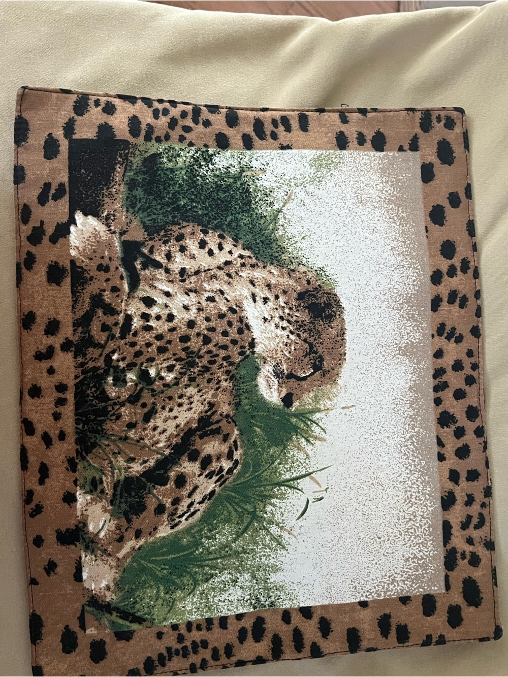 6 African Animal Print Placemats. Interchangeable. Like new. - Picture 10 of 13